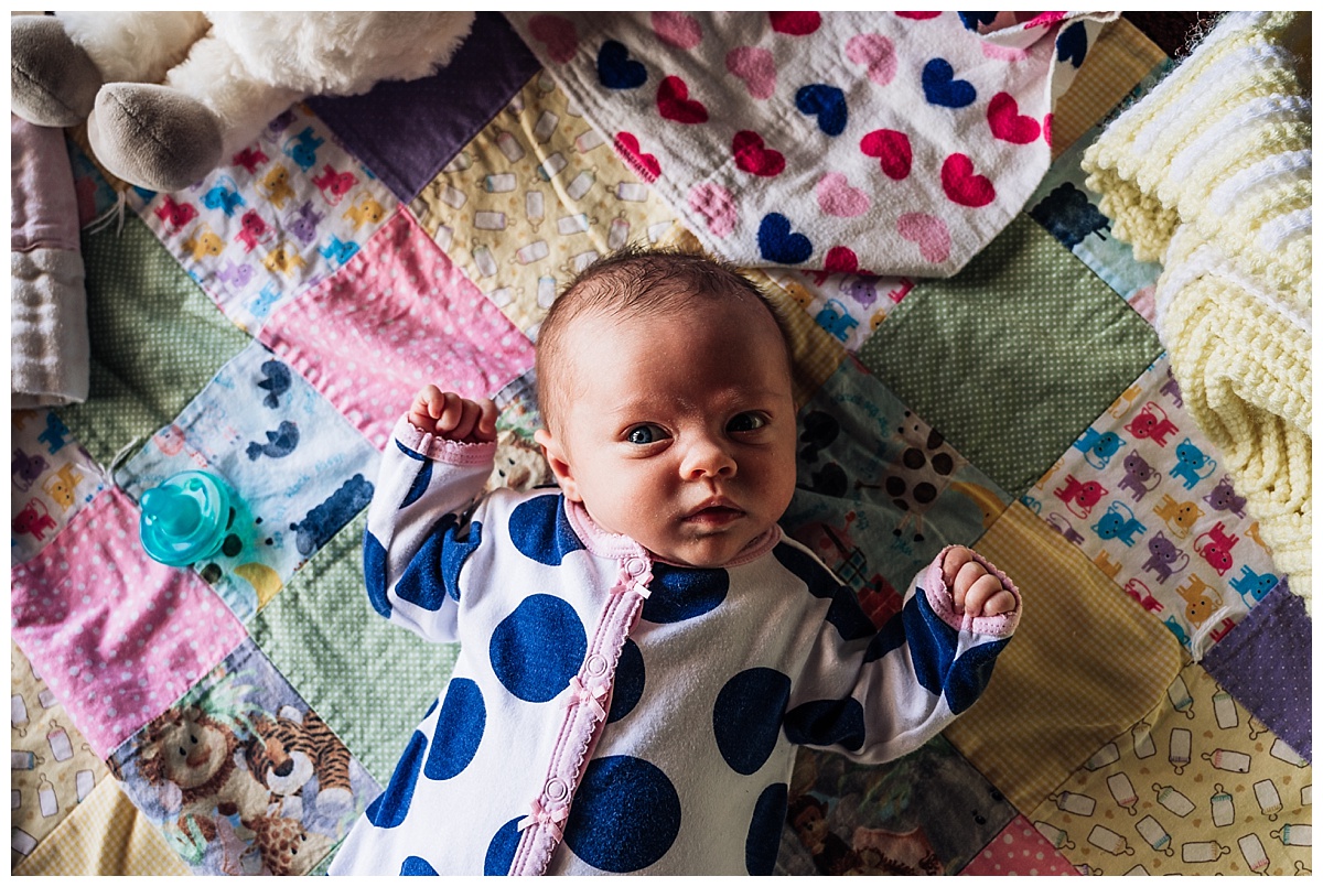 newborn-in-home-storytelling-photo-session_0175.jpg