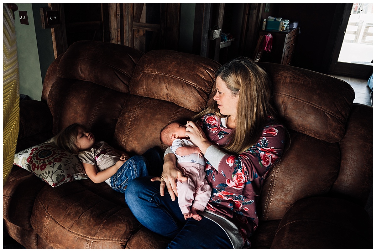 newborn-in-home-storytelling-photo-session_0190.jpg