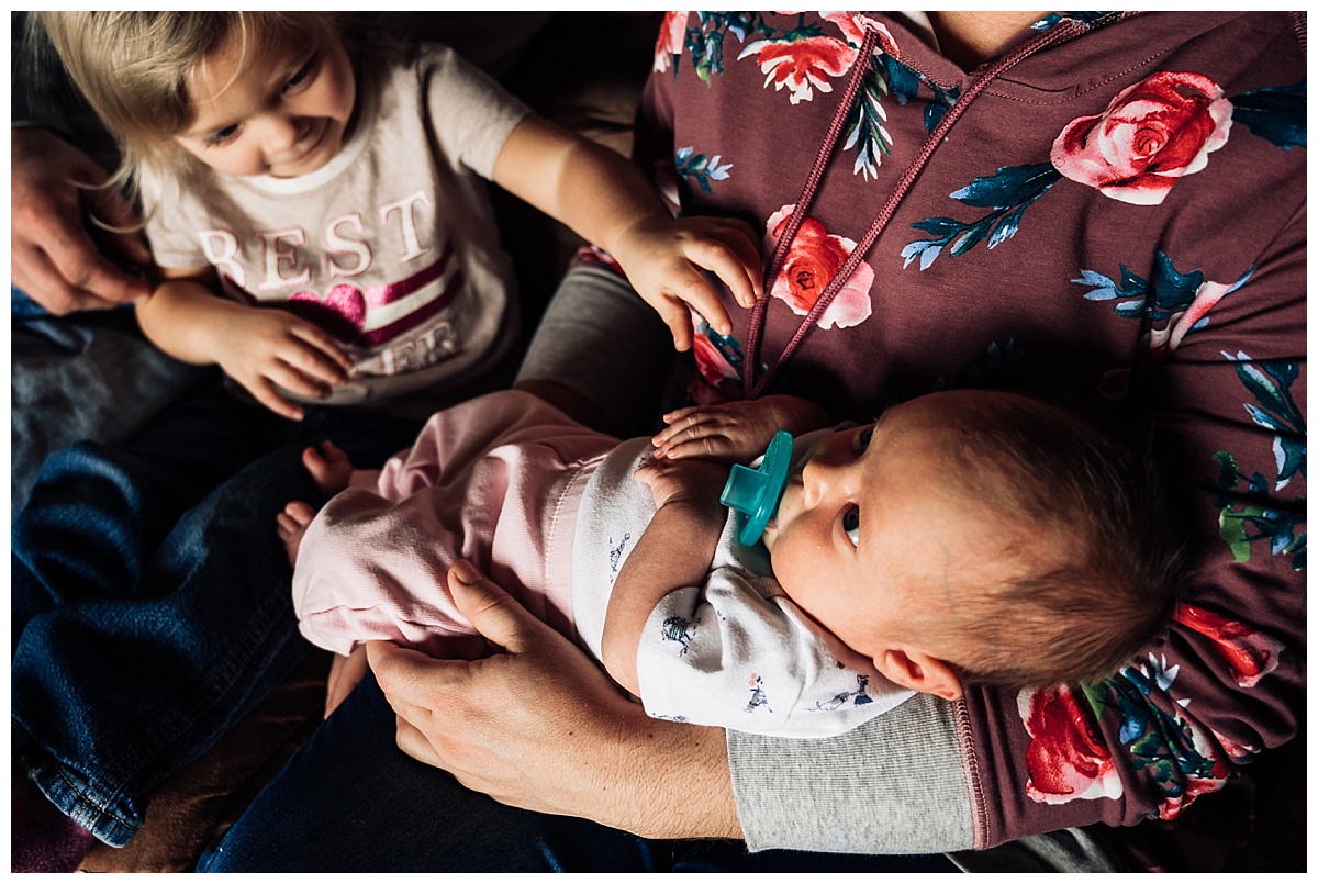 newborn-in-home-storytelling-photo-session_0191.jpg